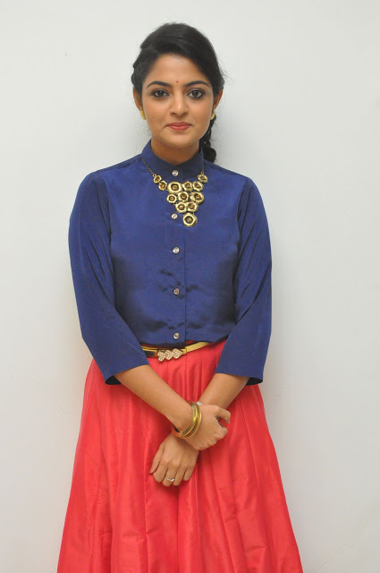 Tamil Actress Nikki Vimal Photo Gallery 43